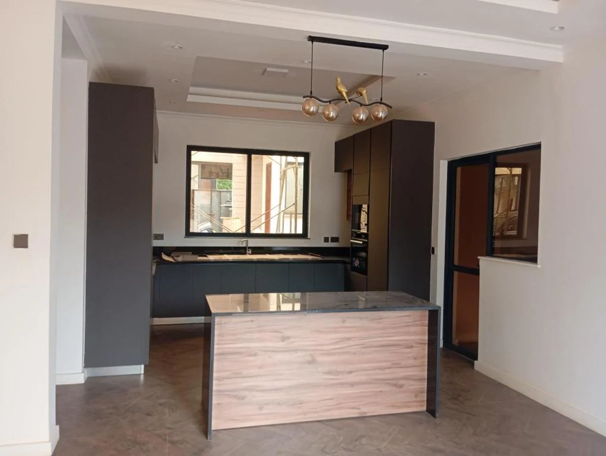 5 Bed Apartment with En Suite at Lavington