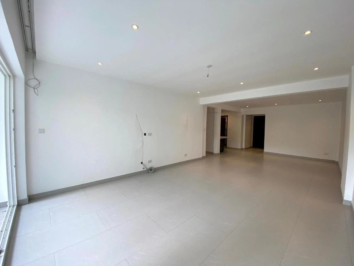 2 Bed Apartment with En Suite in General Mathenge